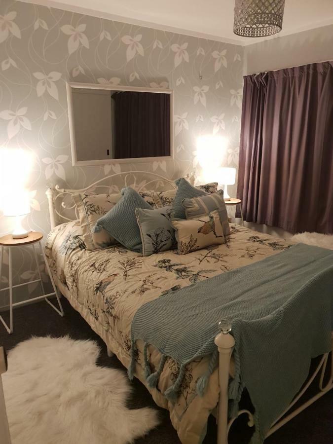 B, D & D Bed And Breakfast เทาโป ภายนอก รูปภาพ
