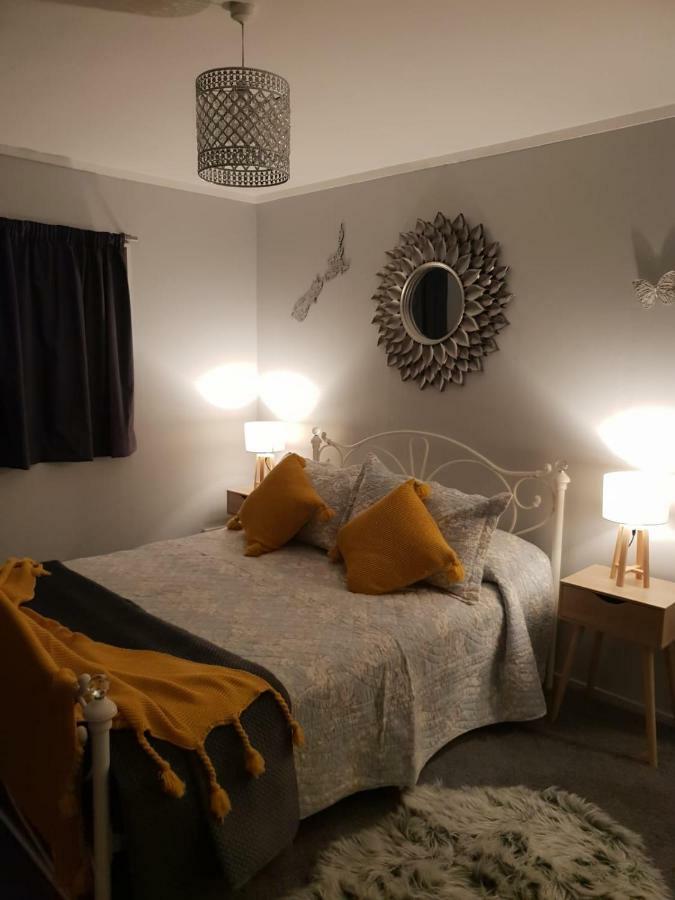 B, D & D Bed And Breakfast เทาโป ภายนอก รูปภาพ