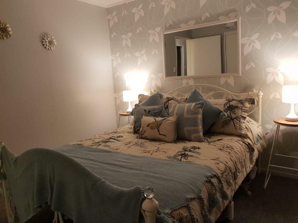 B, D & D Bed And Breakfast เทาโป ภายนอก รูปภาพ